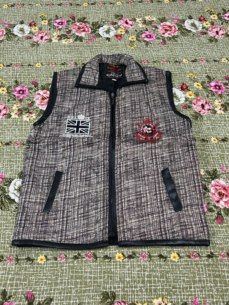Men's Sleeveless Padded Jacket