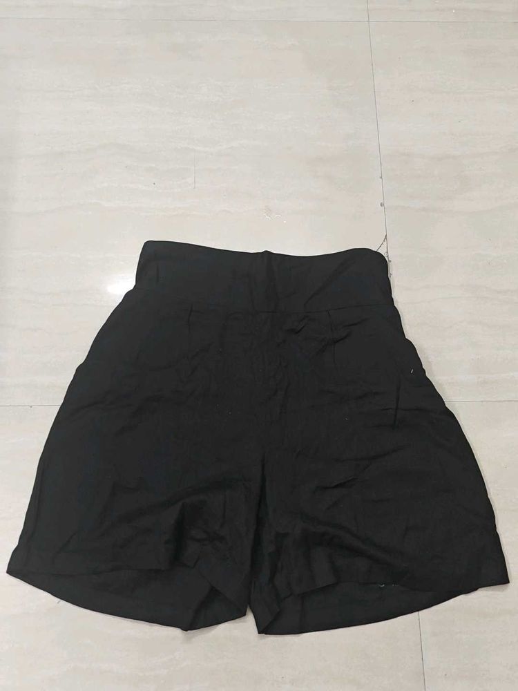 Black cotton shorts. waist 26 to 28