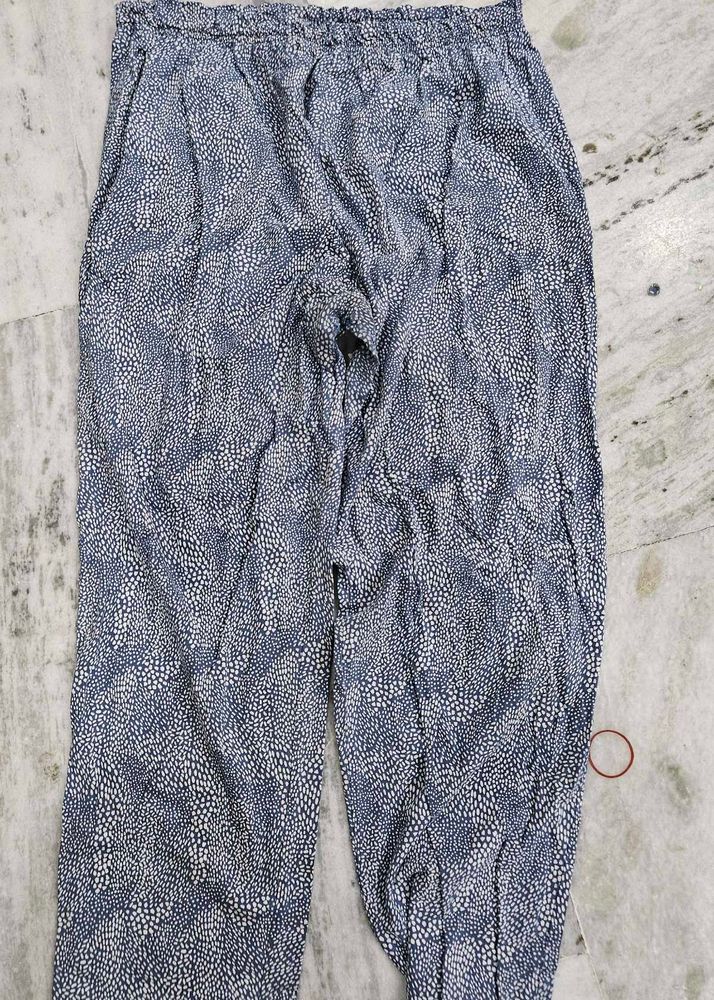 Comfortable Blue &amp; White Printed Pants