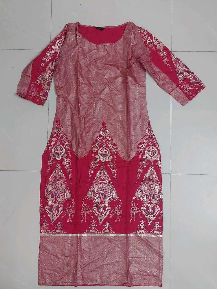 Elegant Pink Kurta with design for women