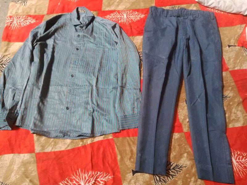 lining shirt with blue pan