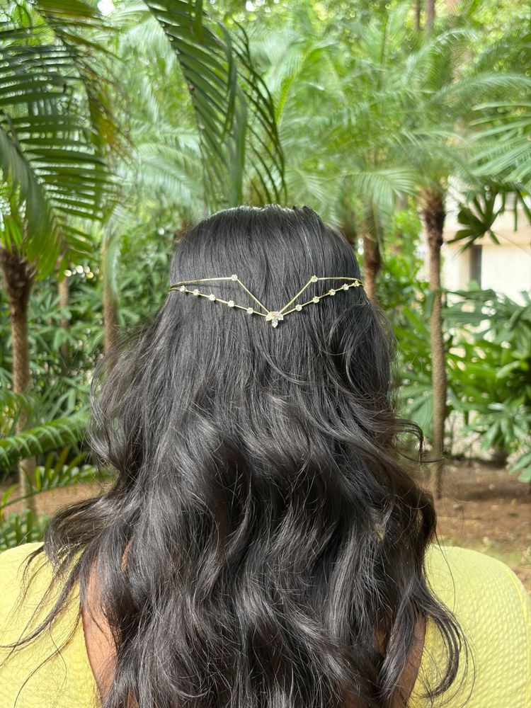 Elegant Bridal Hair Accessory