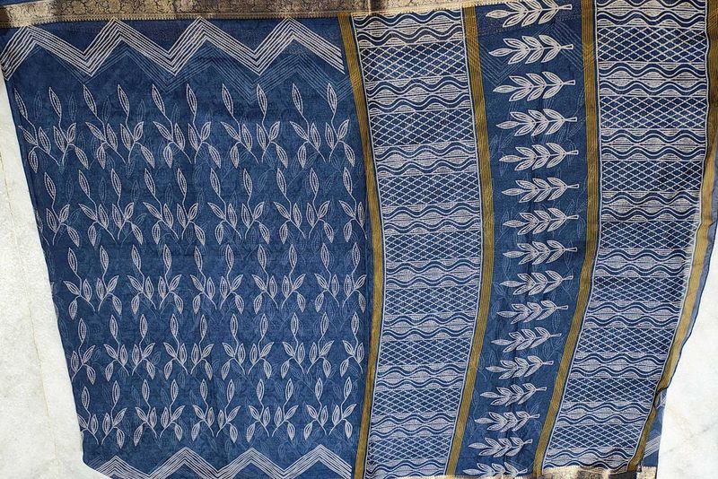 Blue Saree with Leaf Print