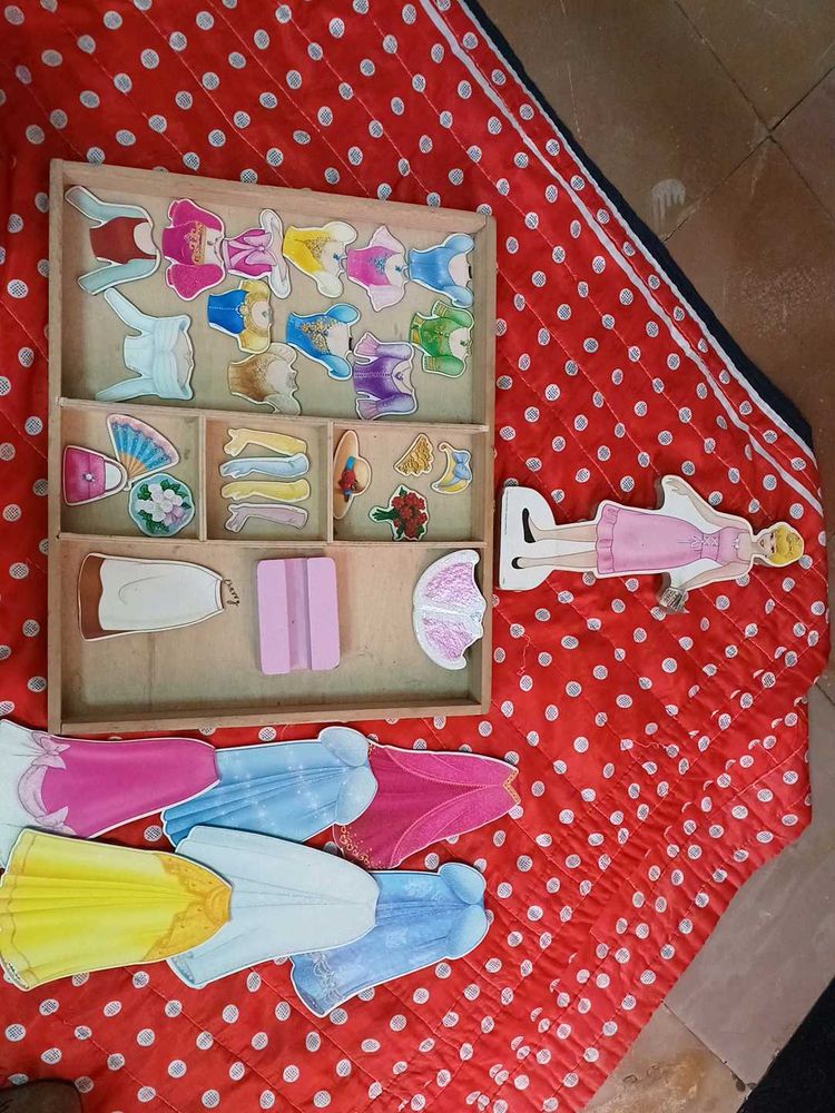 Magnetic Dress Up Doll Set
