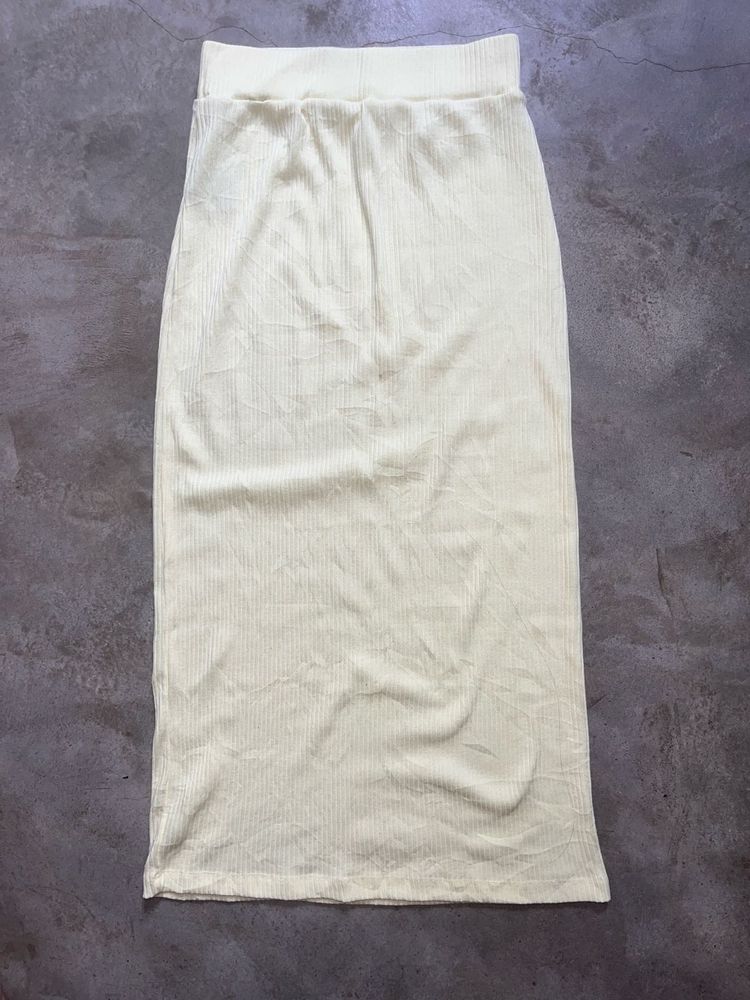 Chic Butter Yellow Ribbed Knit Midi Skirt