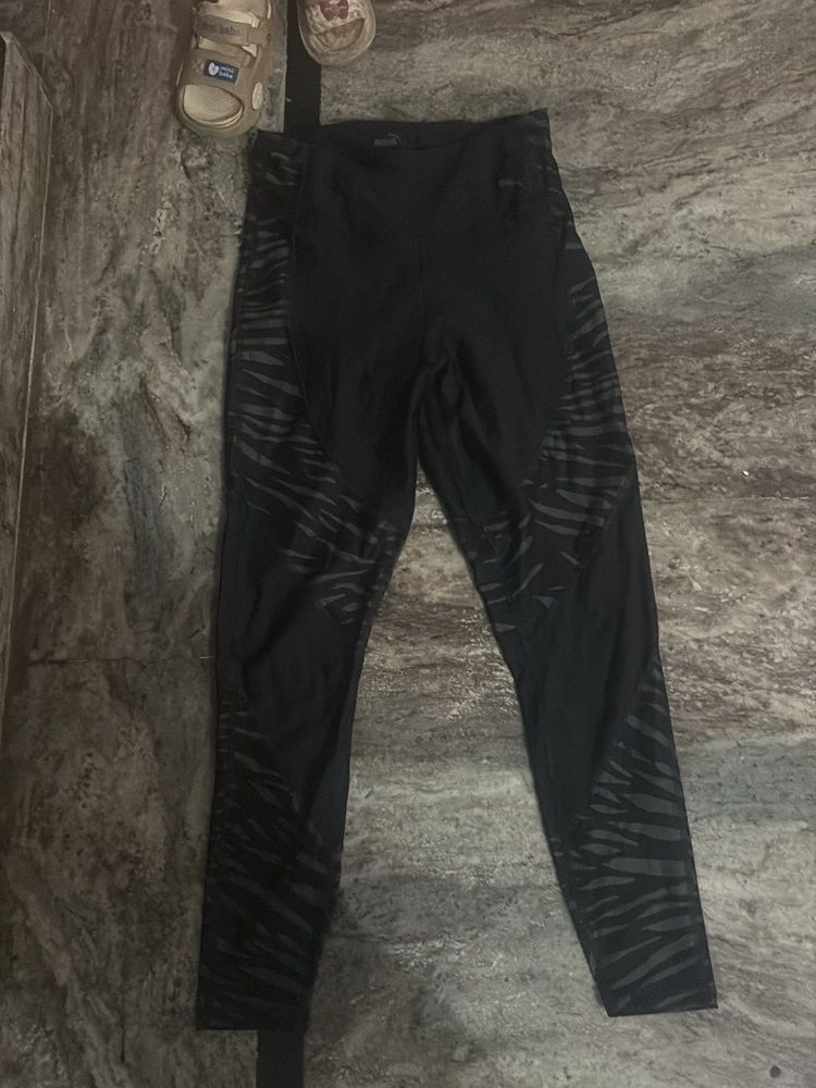 Stylish Black Activewear Leggings