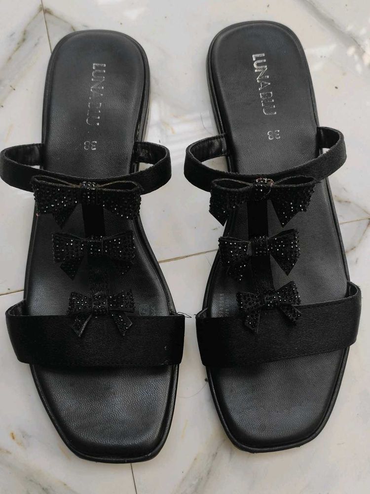 Westside Flat Bow Sandals.