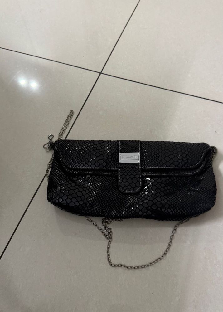 Chic Black Textured Shoulder Bag
