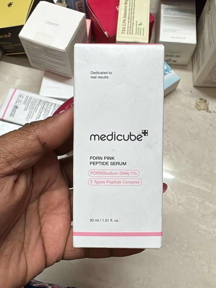 Medicube PDRN Pink Peptide Serum