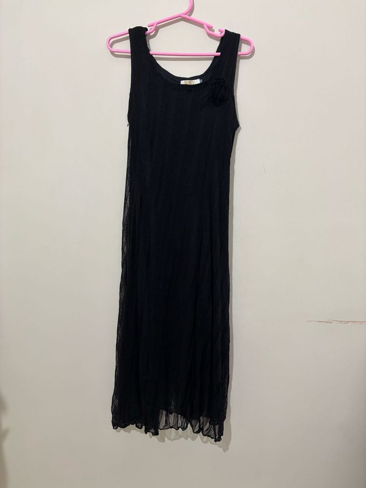 Elegant Black Stretchable Gown
