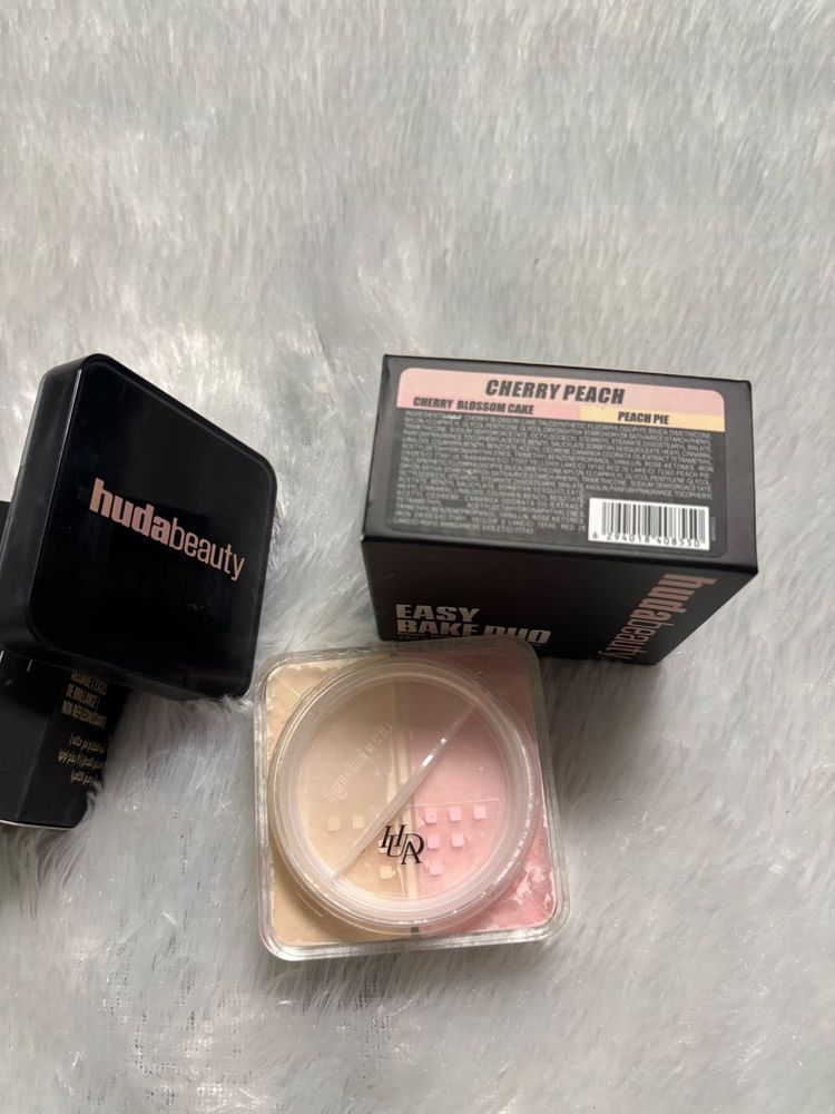 Huda Beauty Easy Bake Powder Duo