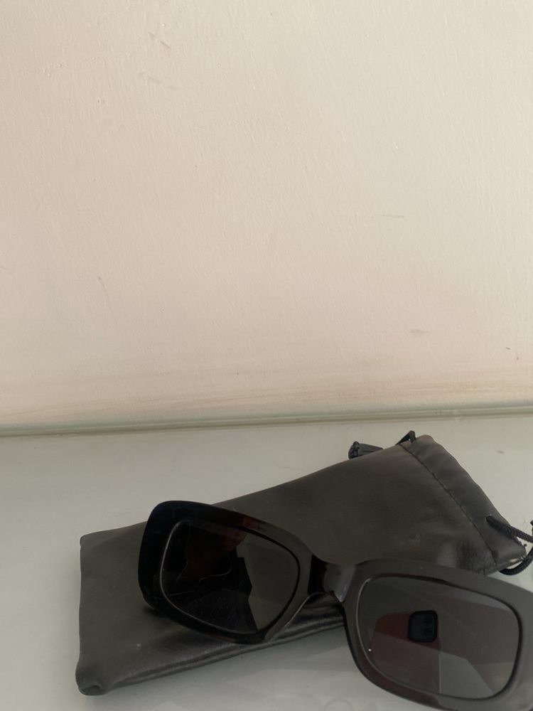 unused trendy sunglasses unisex black rectangle