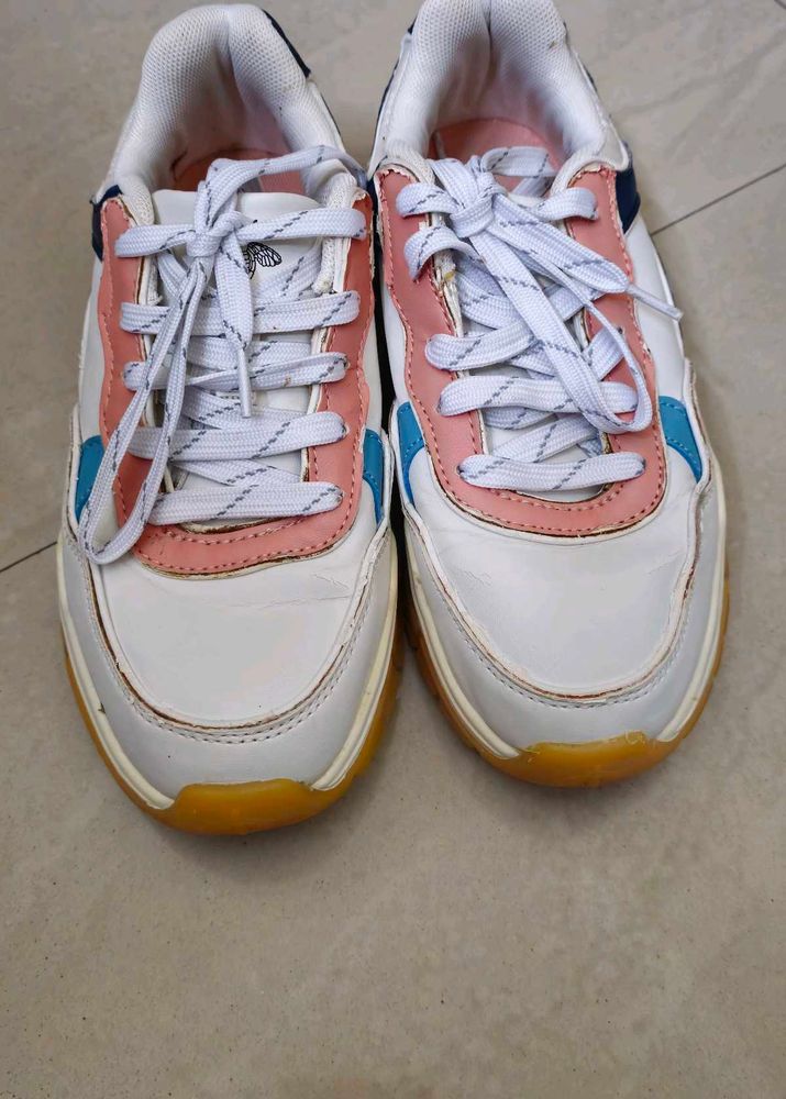 Stylish White &amp; Pink Sneakers