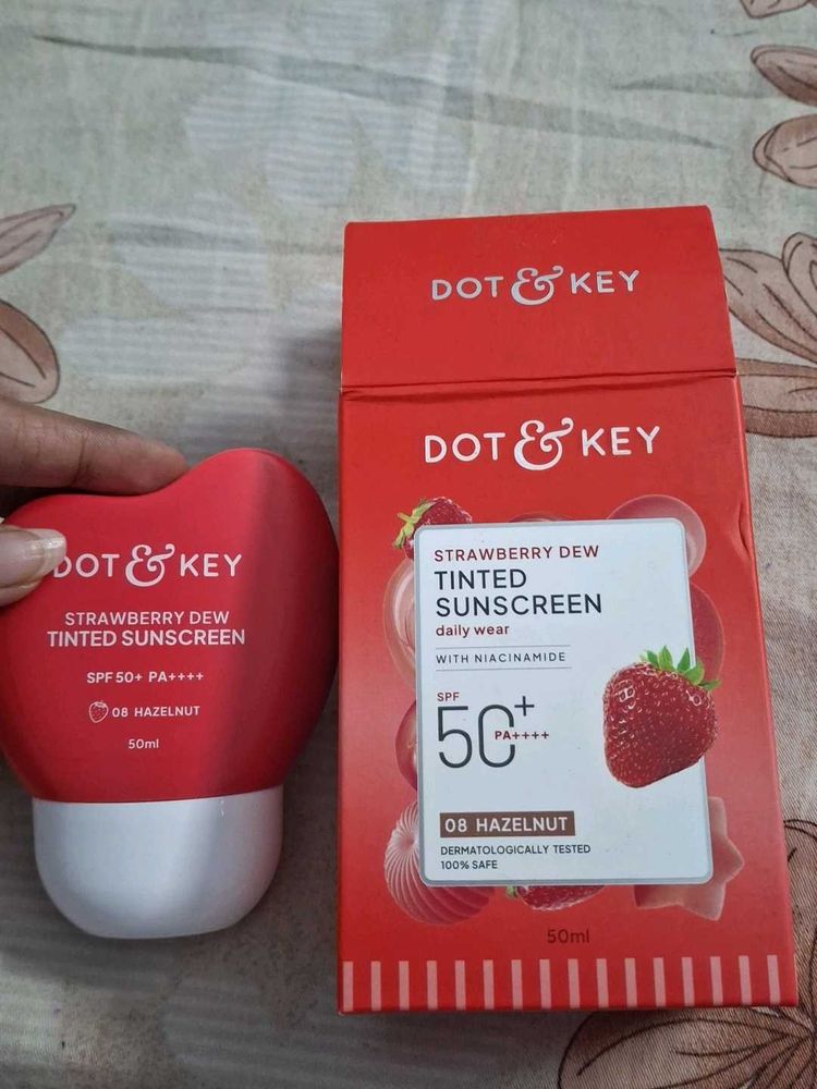 Dot &amp; Key Strawberry Dew Tinted Sunscreen SPF 50
