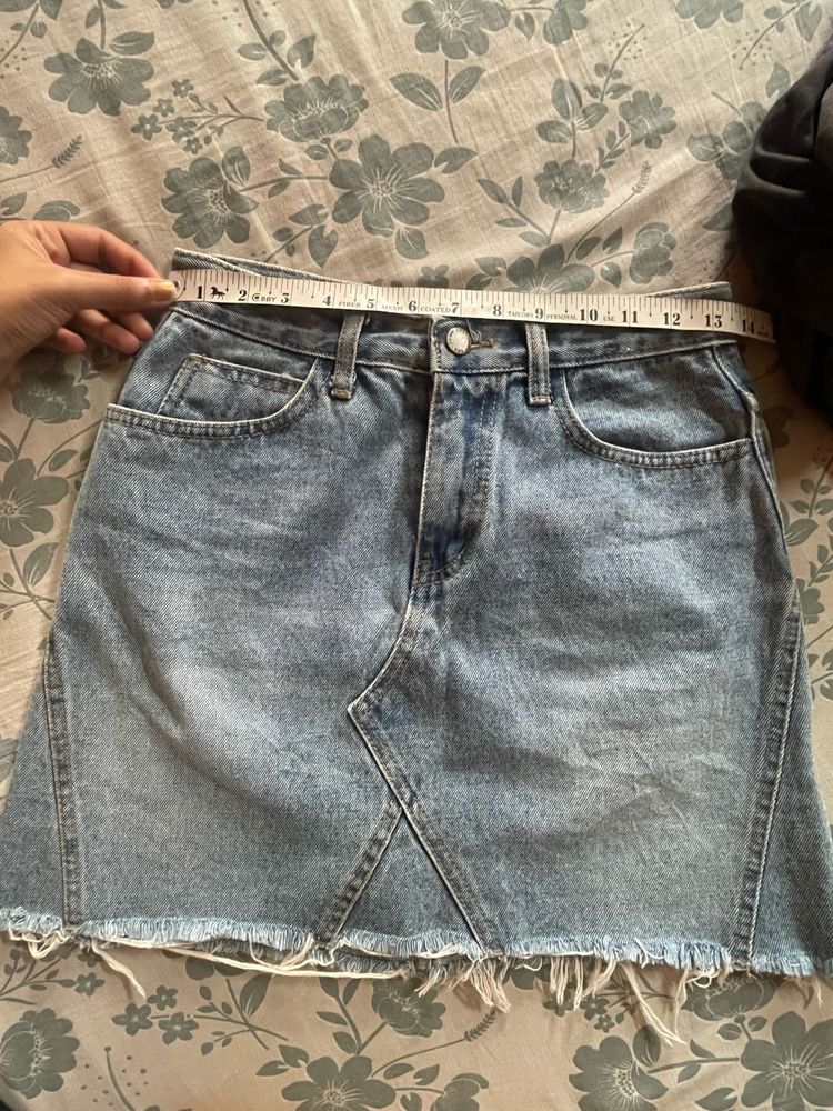 Denim skirt