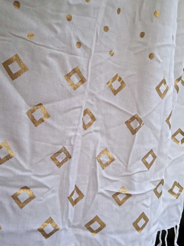 White &amp; Gold Diamond Scarf