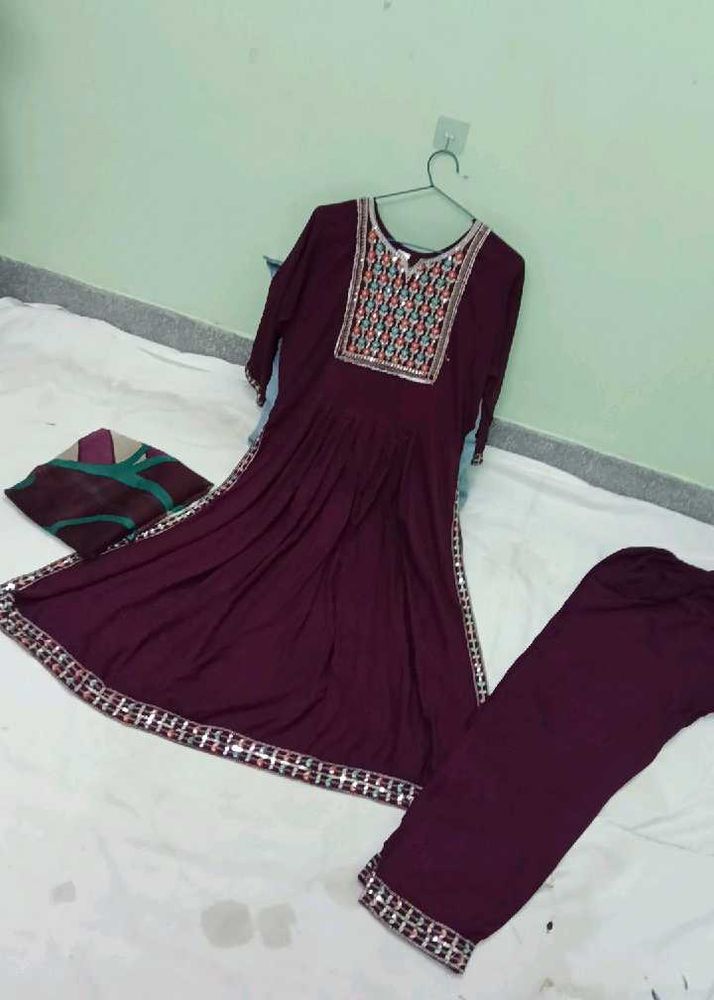 Maroon Embellished Kurta Set with Pants