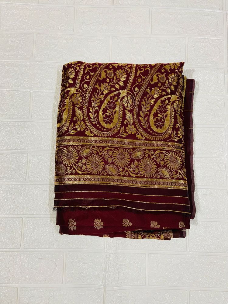 Elegant Paisley Saree