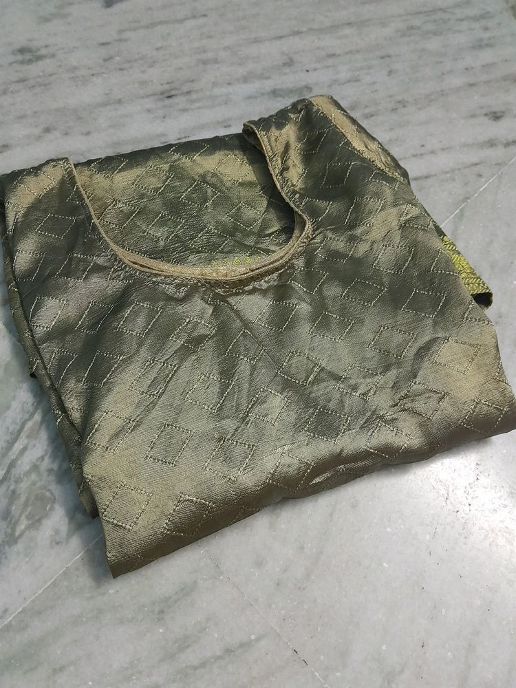 Benarsi Kurti