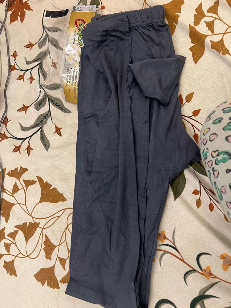 Comfortable Grey and black legging