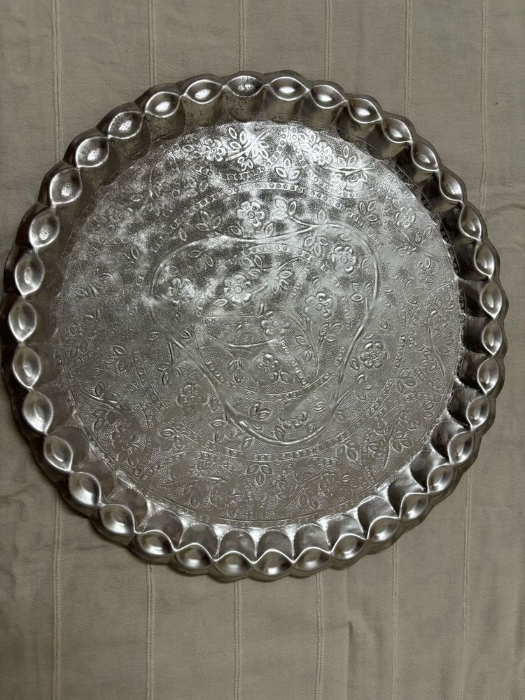 (Round)Decorative Silver Platted Finished Serving