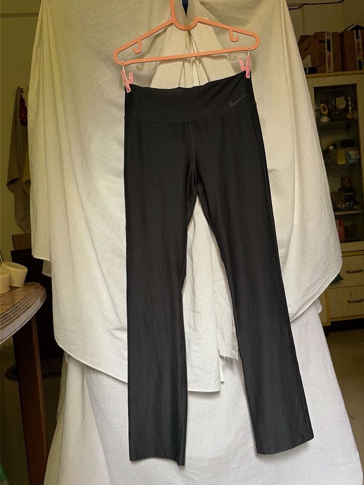 Nike Women's Black Athletic Pants