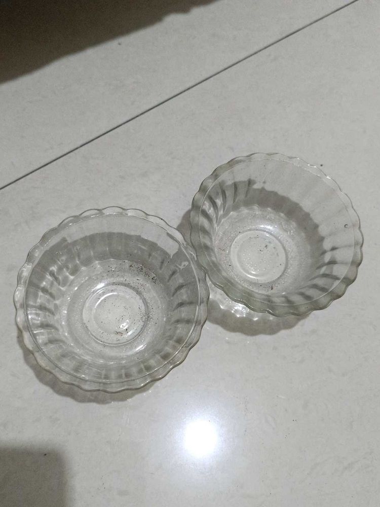 Set of 2 Clear Glass Bowls