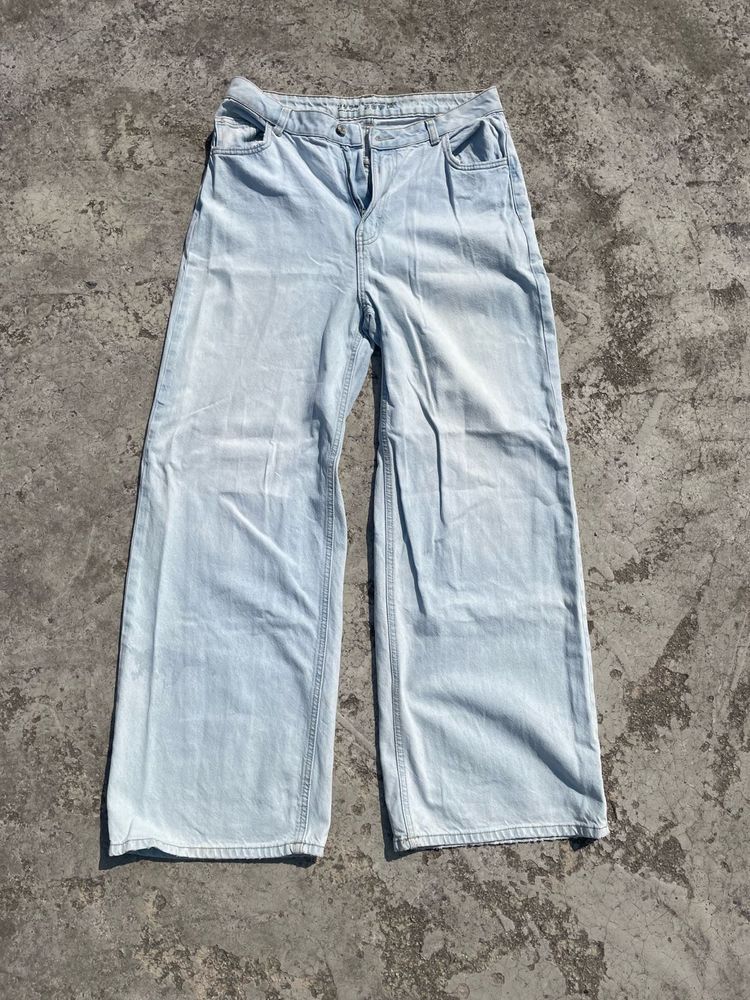 Light Wash Wide Leg Jeans