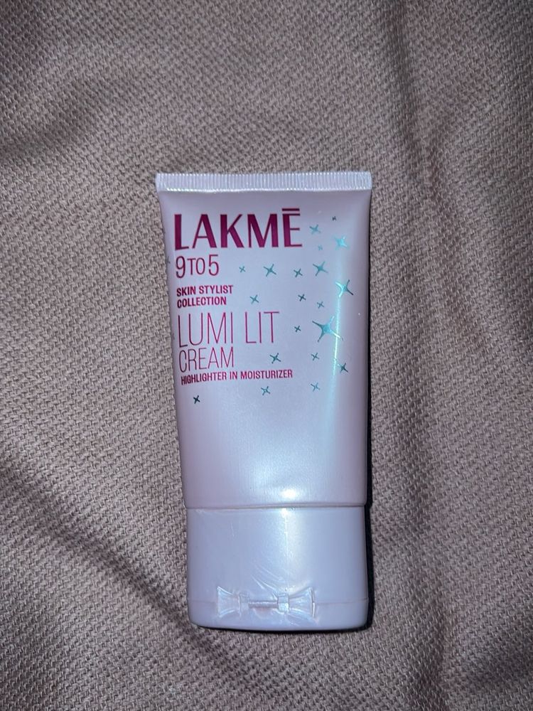 Lakme 9 to 5 Lumi Lit Cream