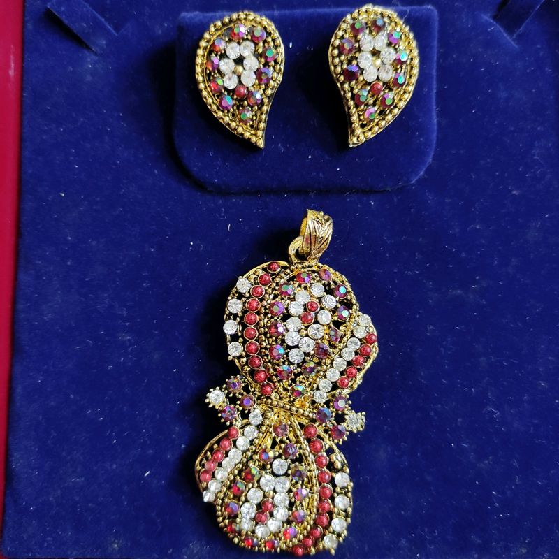 Jewellery Locate Set - Elegant Divine Adornments