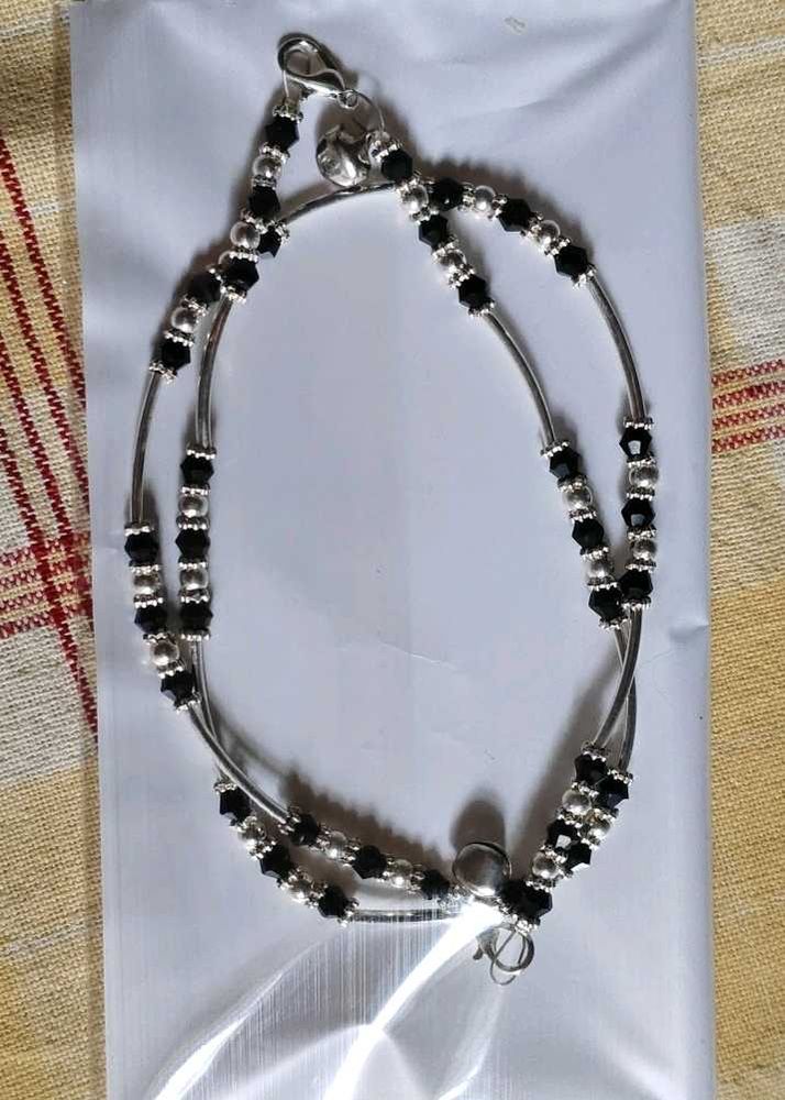 Elegant Black &amp; Silver Anklet