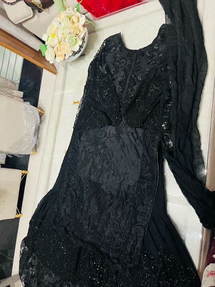 Black garara Embroidered Set