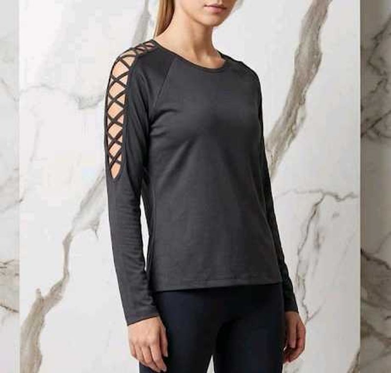 CUTOUT BLACK TOP