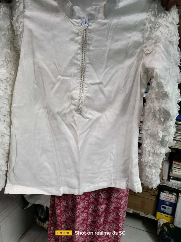 Elegant White Kurta with Floral Sleeves