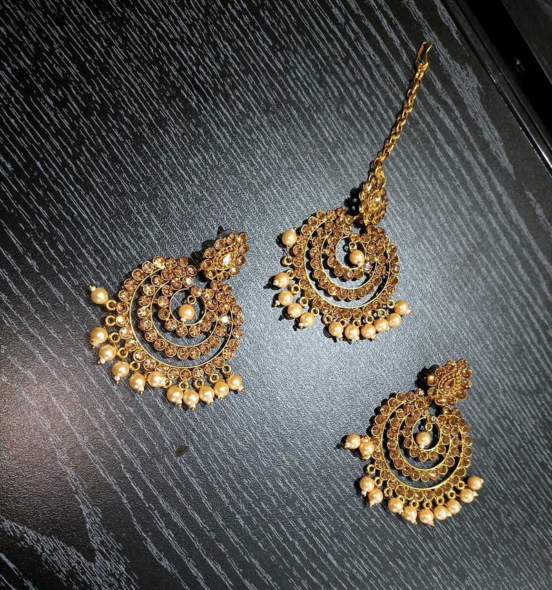Elegant Gold Maang Tikka &amp; Earrings Set