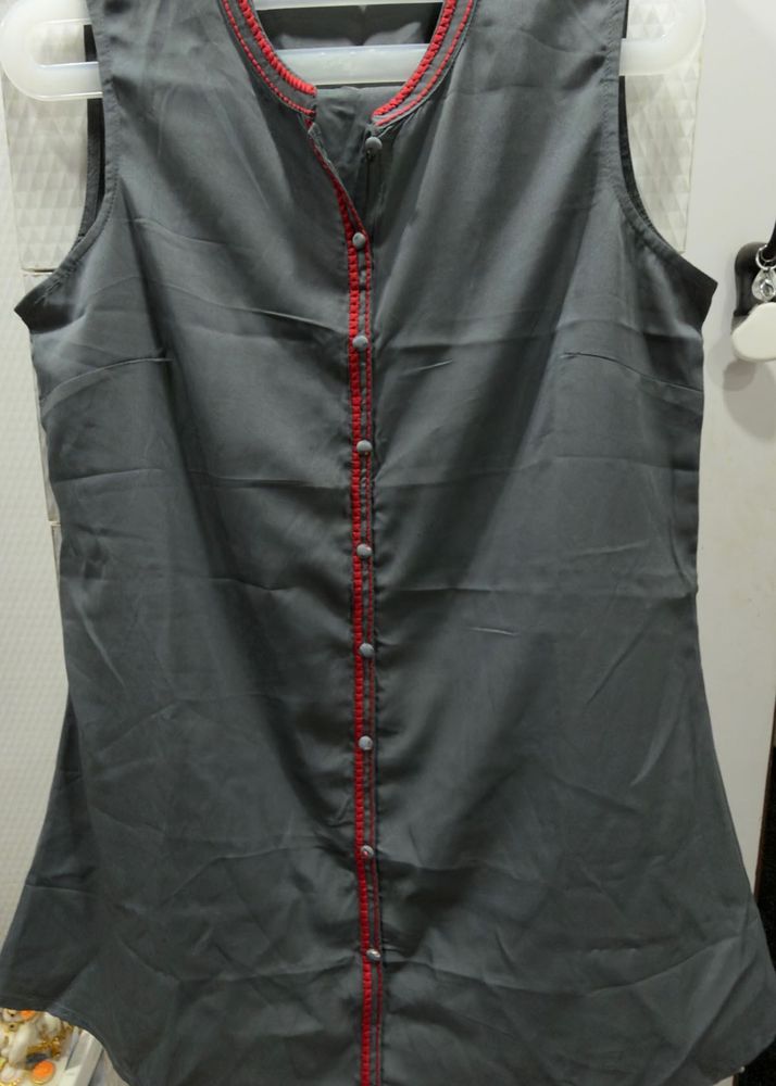Grey Sleeveless Kurta with Red Trim