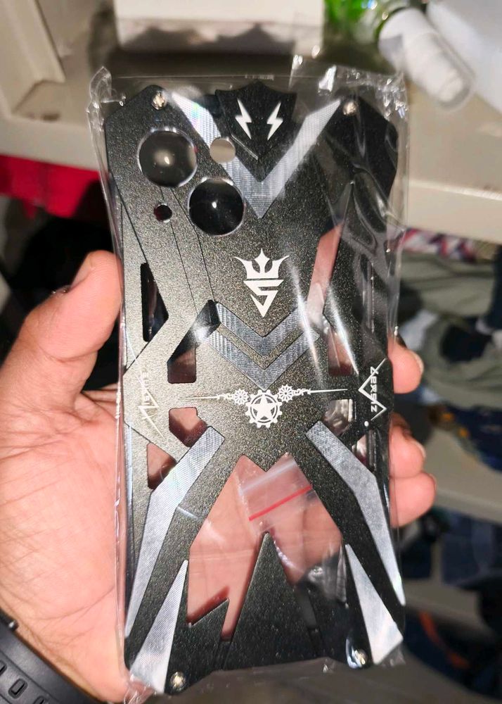 iPhone 13 Armor Premium Metal 100% Safety Case