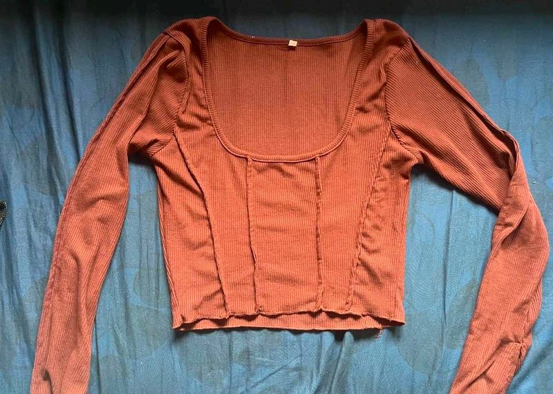 Ribbed Long Sleeve Crop Top