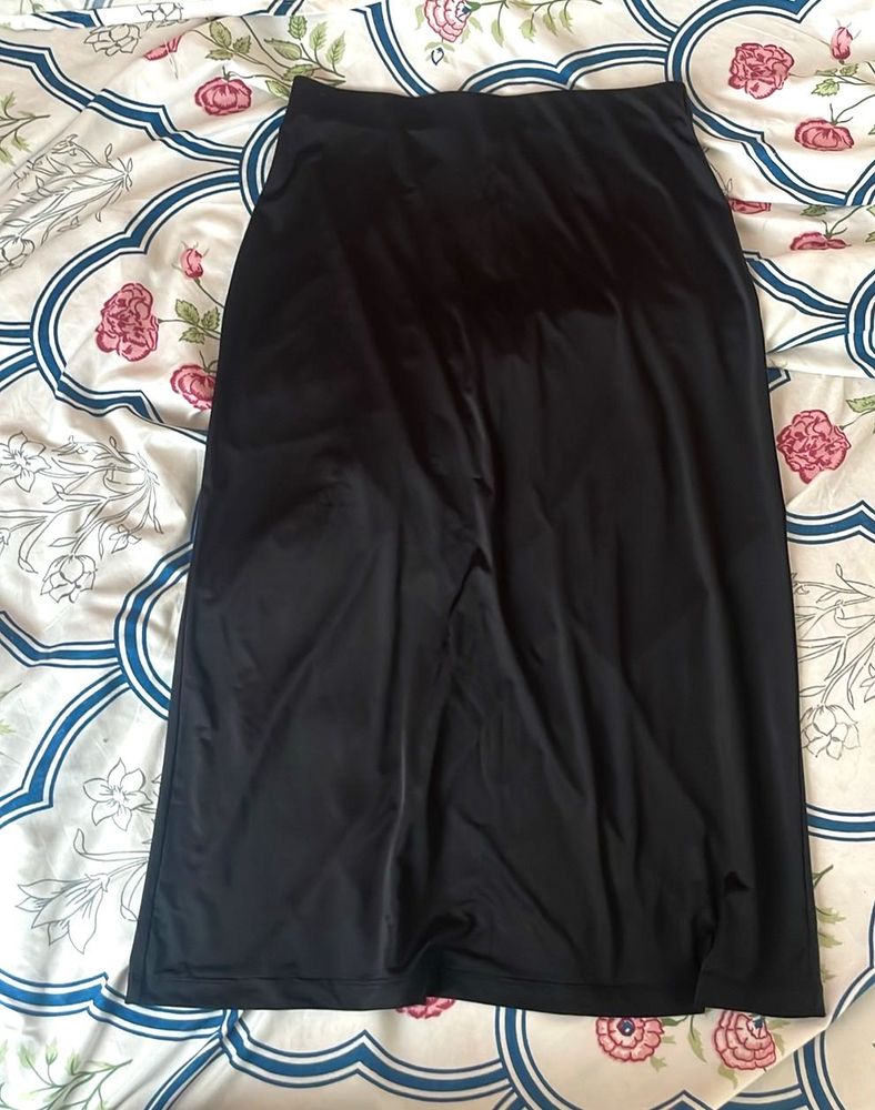 Chic Black Maxi Skirt