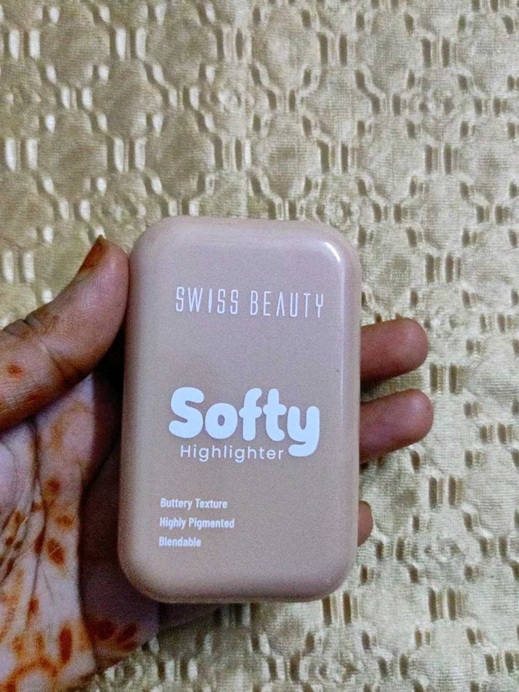 Swiss Beauty Softy Highlighter