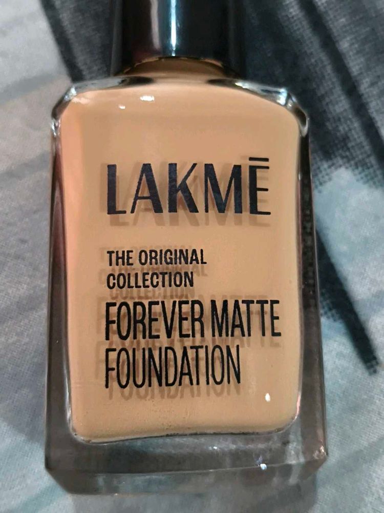 Lakme Forever Matte Foundation