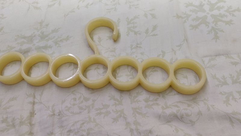 A  SCARf HANGER