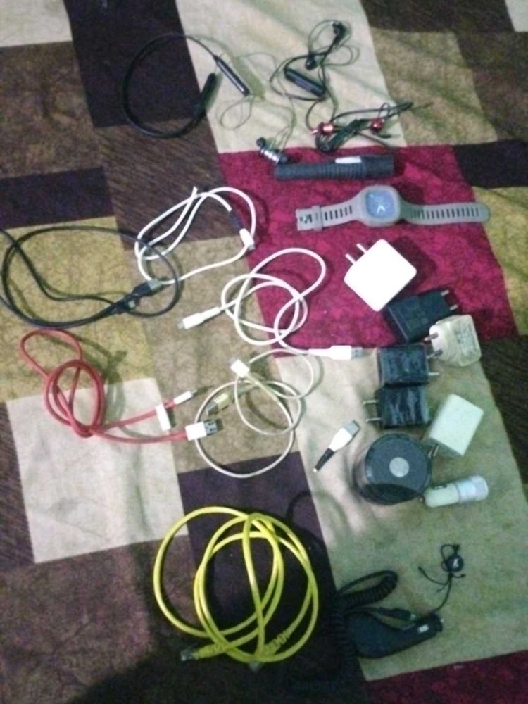 Electronic Items( + Freebie)