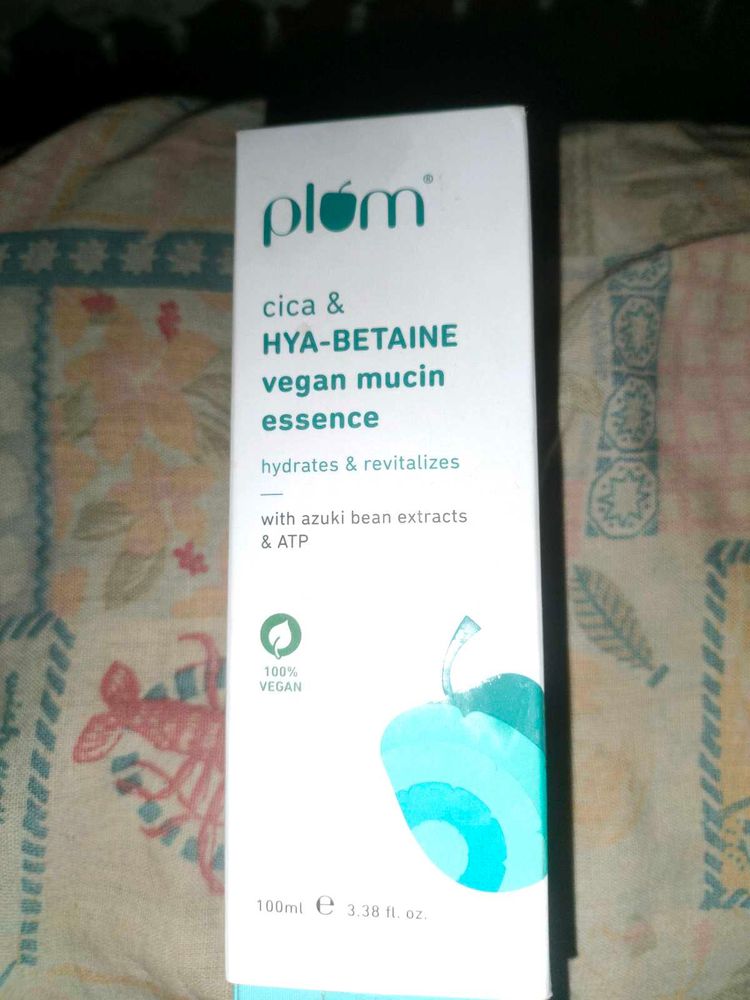 Plum Cica &amp; Hya-Betaine Vegan Mucin Essence