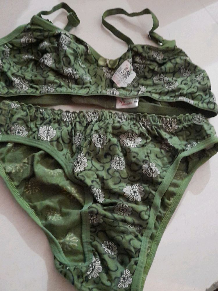 Like Bada New nikkar set Offer