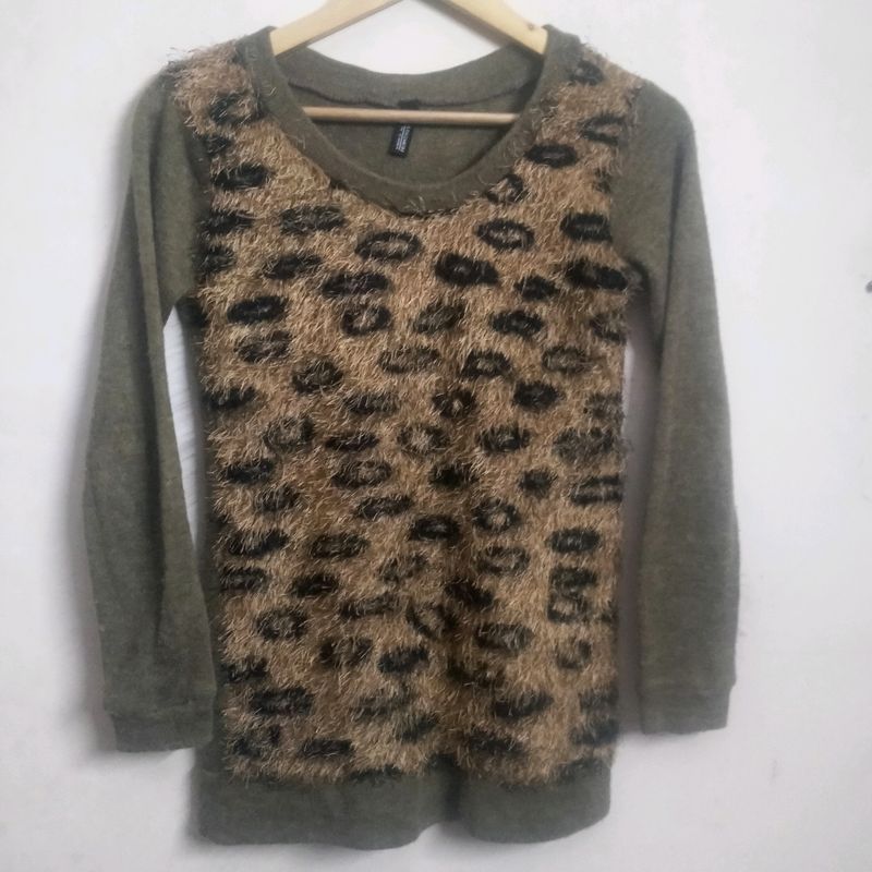 Stretchable Light Woollen Top