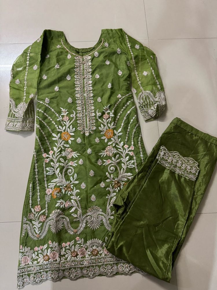 Elegant Embroidered Kurta Set