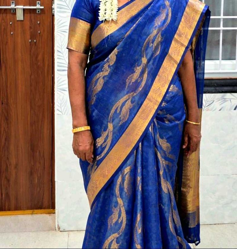 Elegant Blue &amp; Gold Saree
