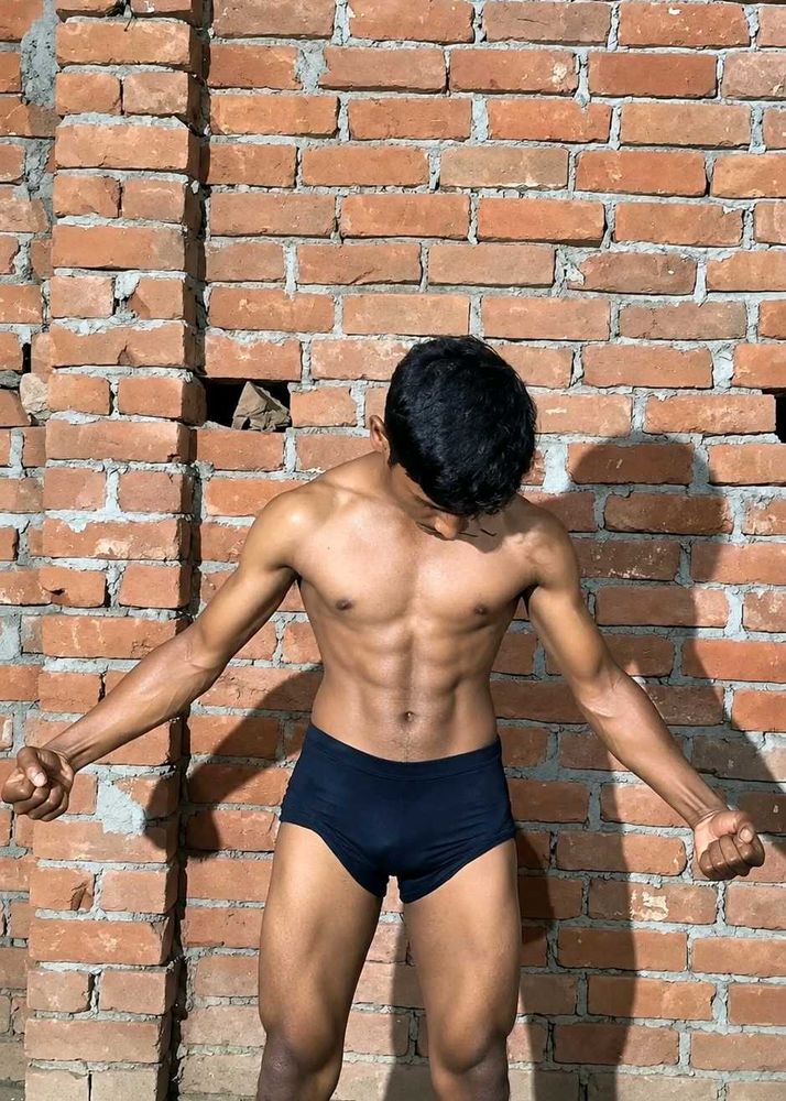 Men’s Black Gym Shorts – Pre-Owned