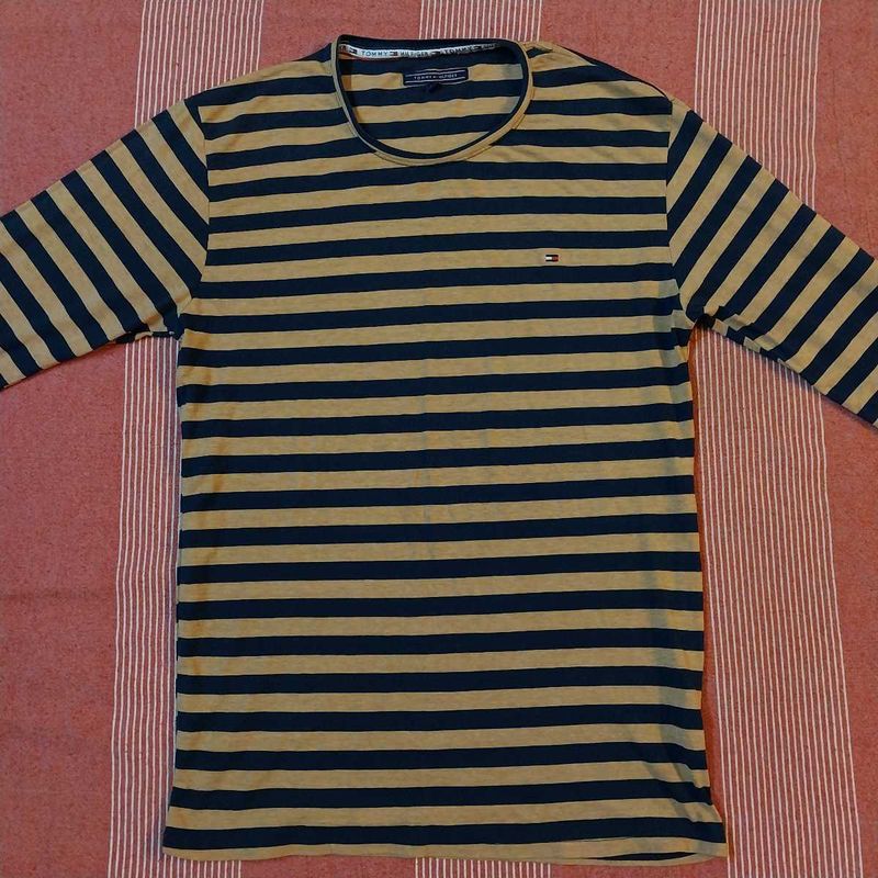 Stripe Tee (Round Neck) 💱PRICE NEGOTIABLE